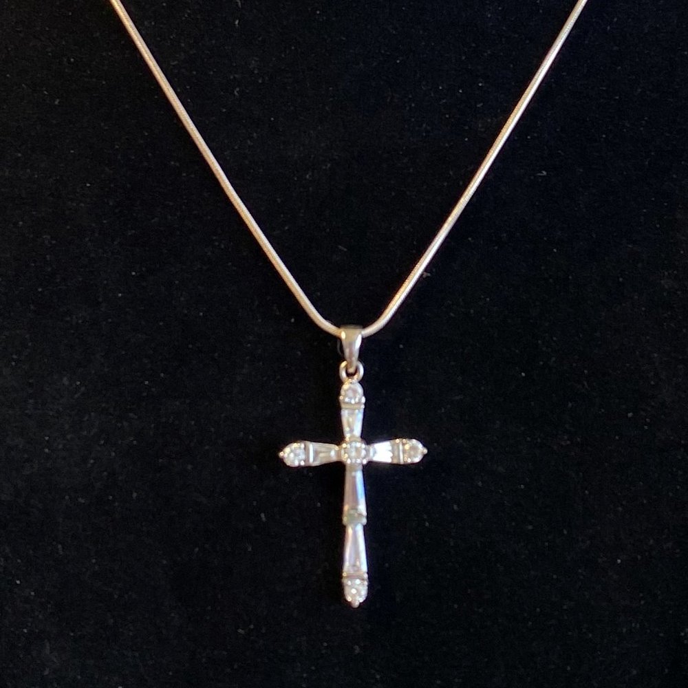 Sterling Silver & CZ Cross Pendant Necklace - EUC